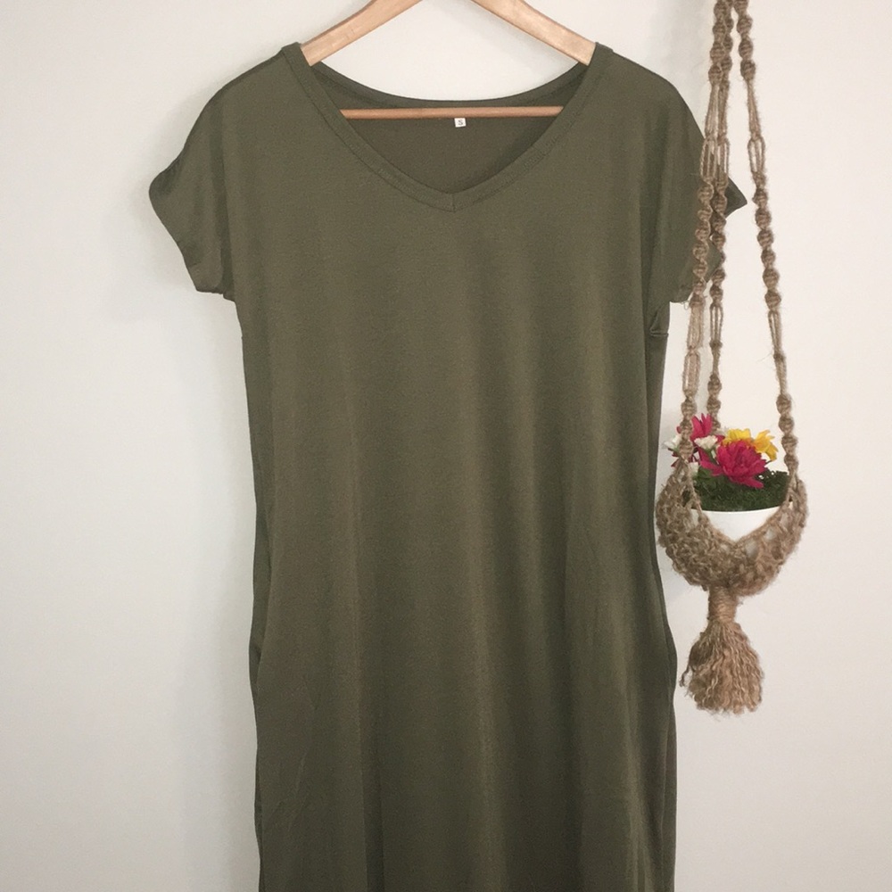 Relaxed Green T-Shirt Dress with Pockets